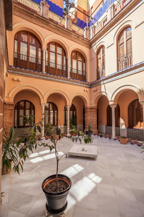 Green-Apartments Giralda Views Seville Exterior photo